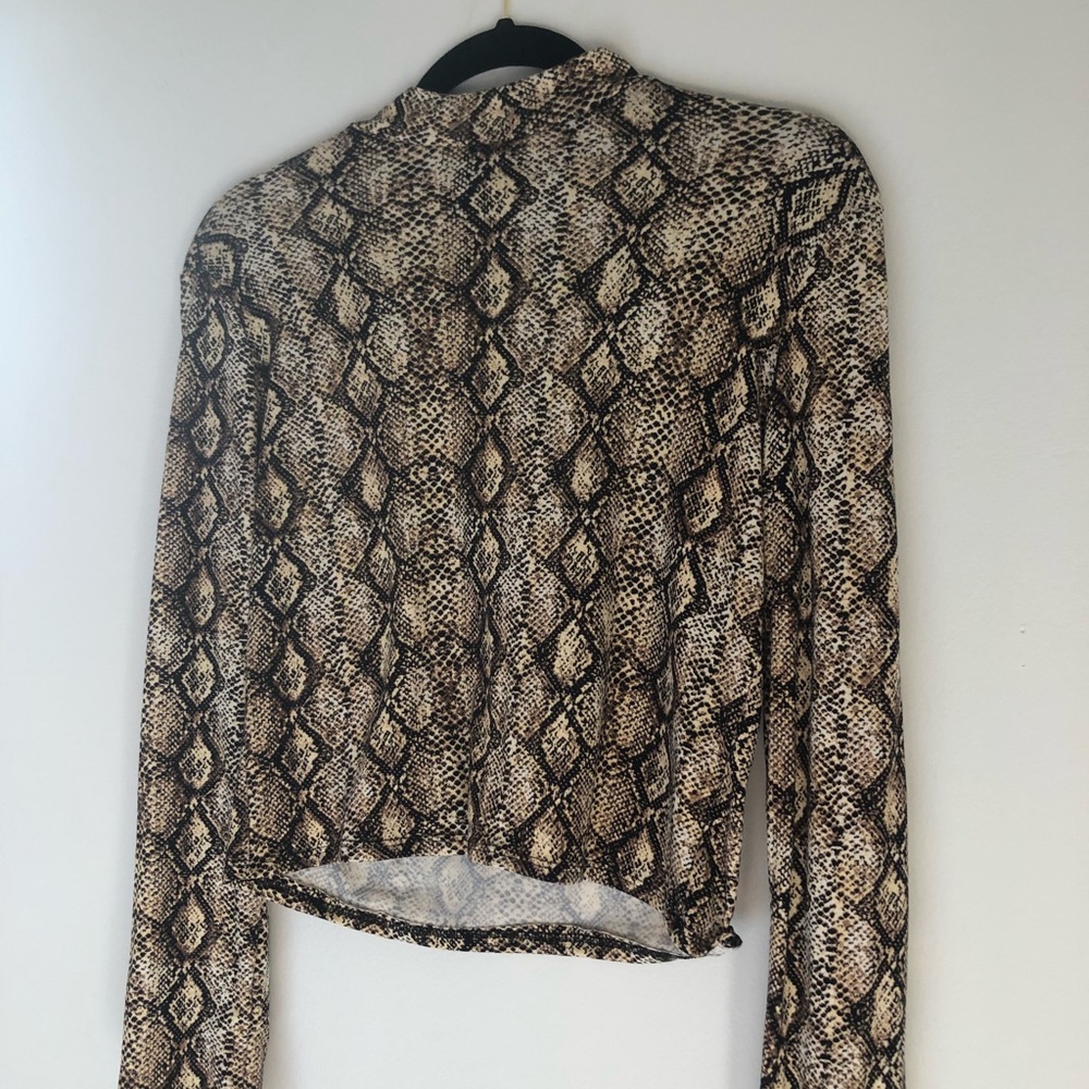 Snake Print Cropped Long Sleeve